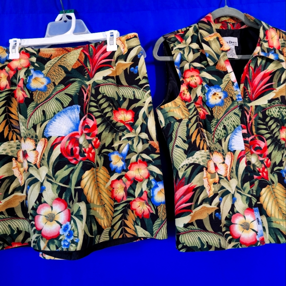 Spring / summer suit